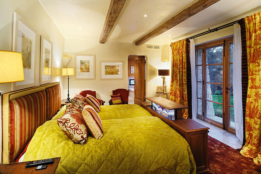 MANOIR Orange Suite